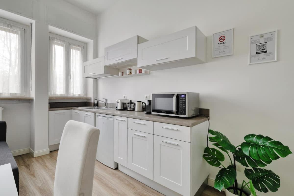 Oasis Suite - Subway 50 Meters Just 5 Minutes From Duomo Milão Exterior foto